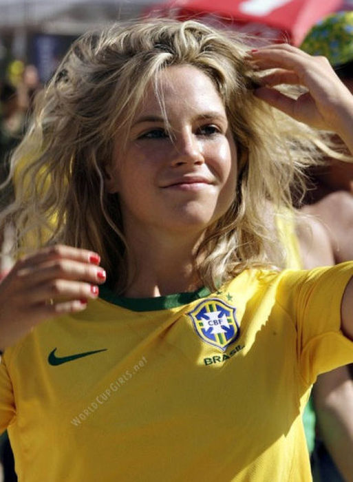 brazilian_world_cup_babes_07.jpg